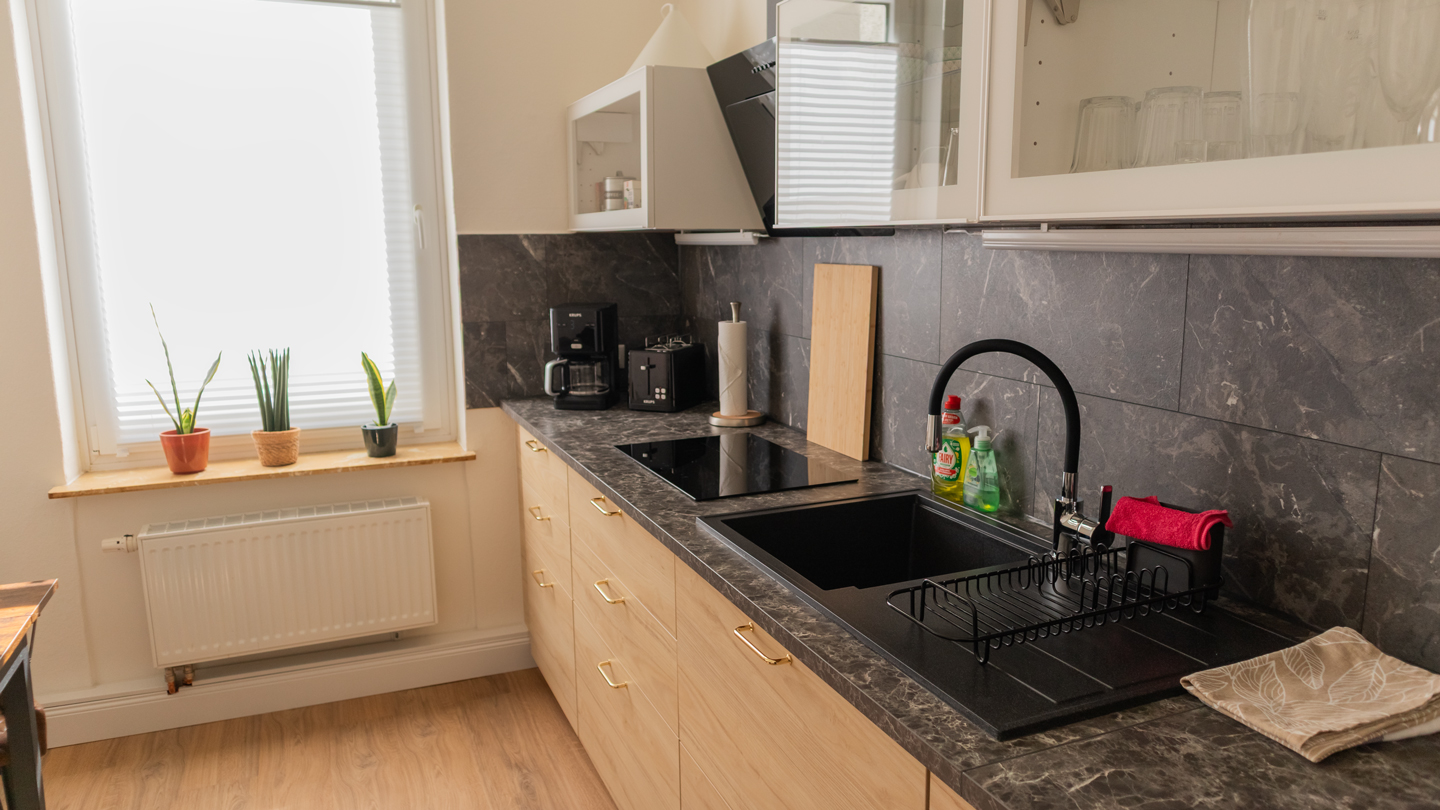 Helle Küche der City Comfort Suite in Hannover